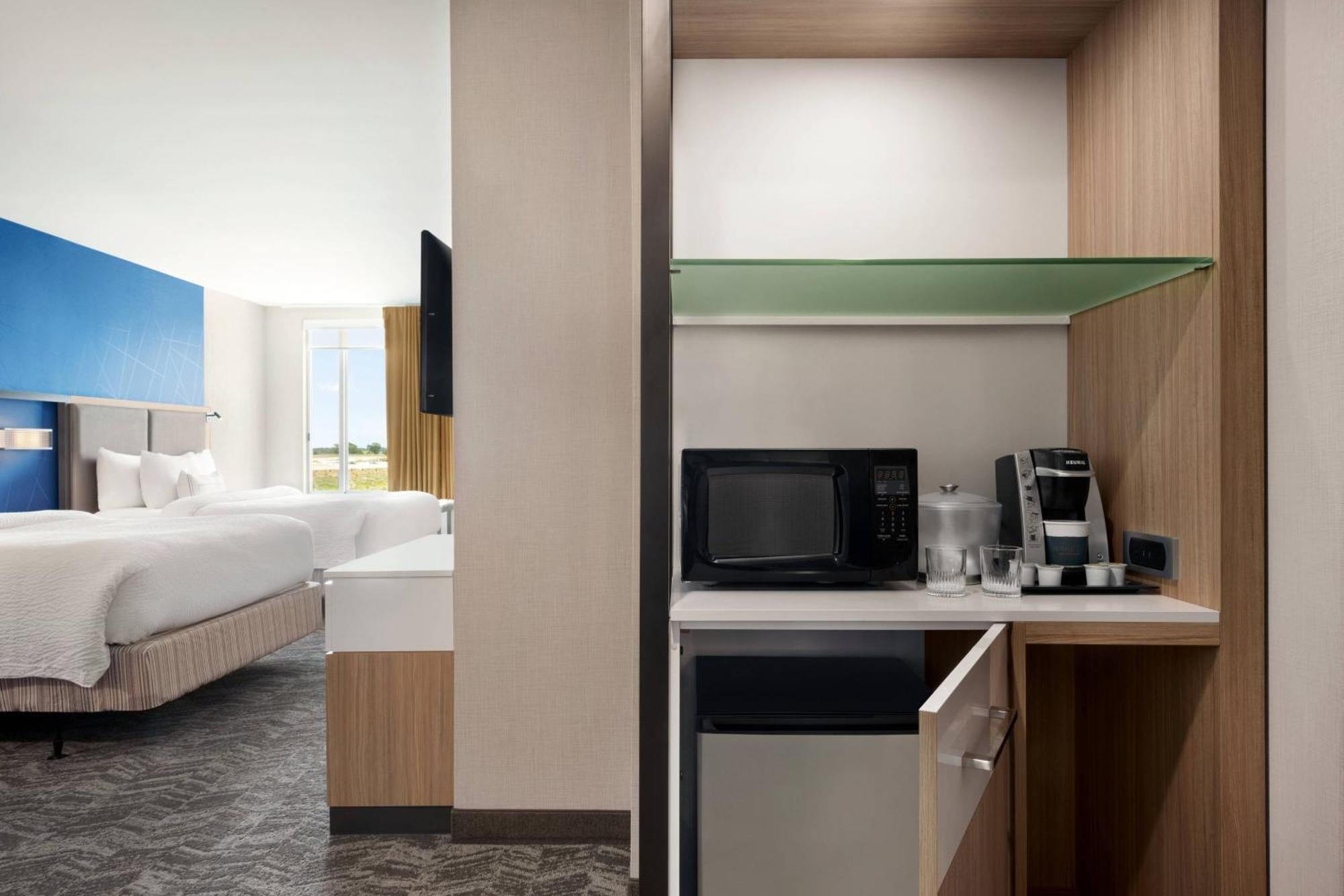 Springhill Suites By Marriott Milwaukee West/Уауатоса Екстериор снимка