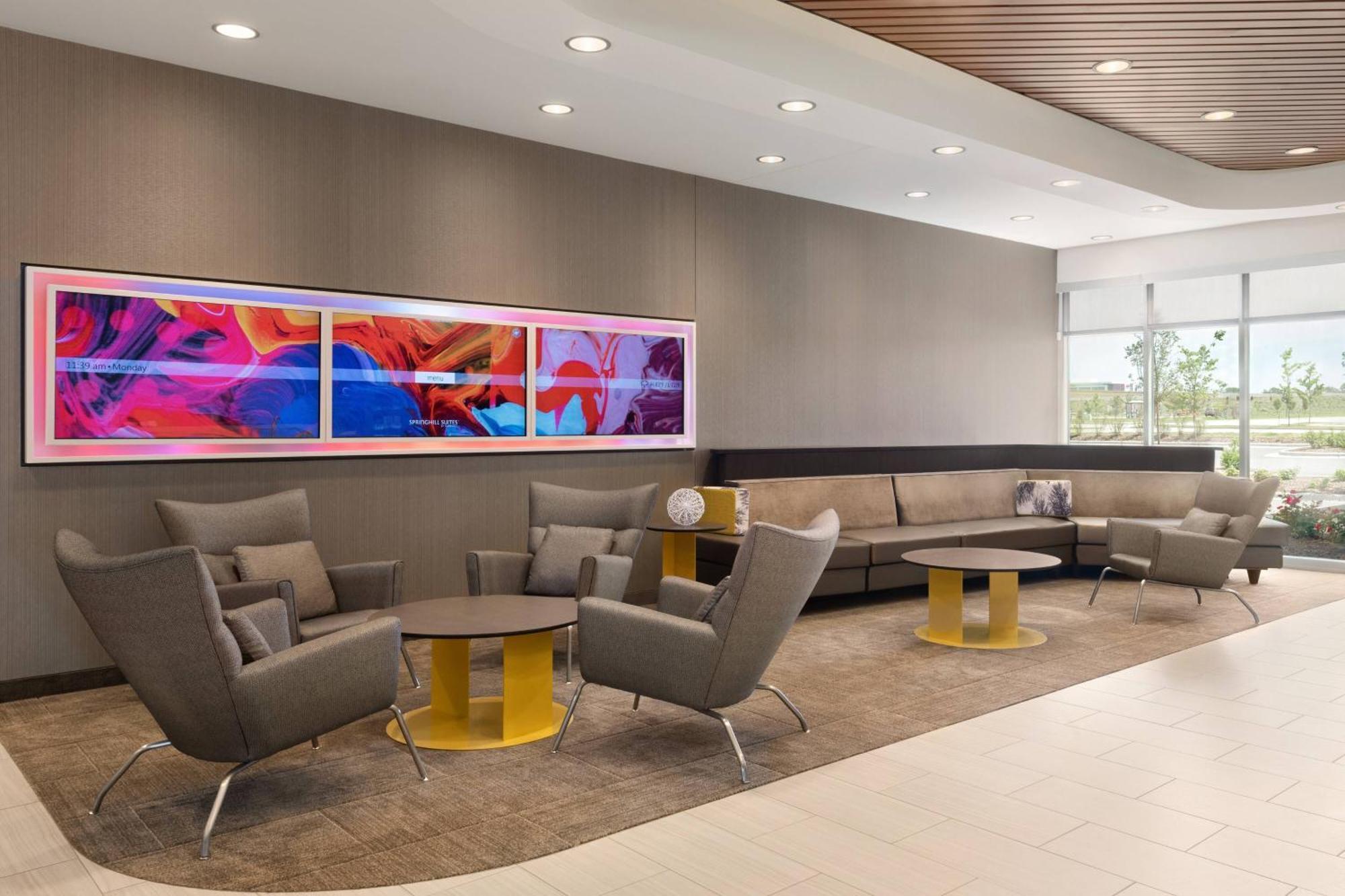 Springhill Suites By Marriott Milwaukee West/Уауатоса Екстериор снимка