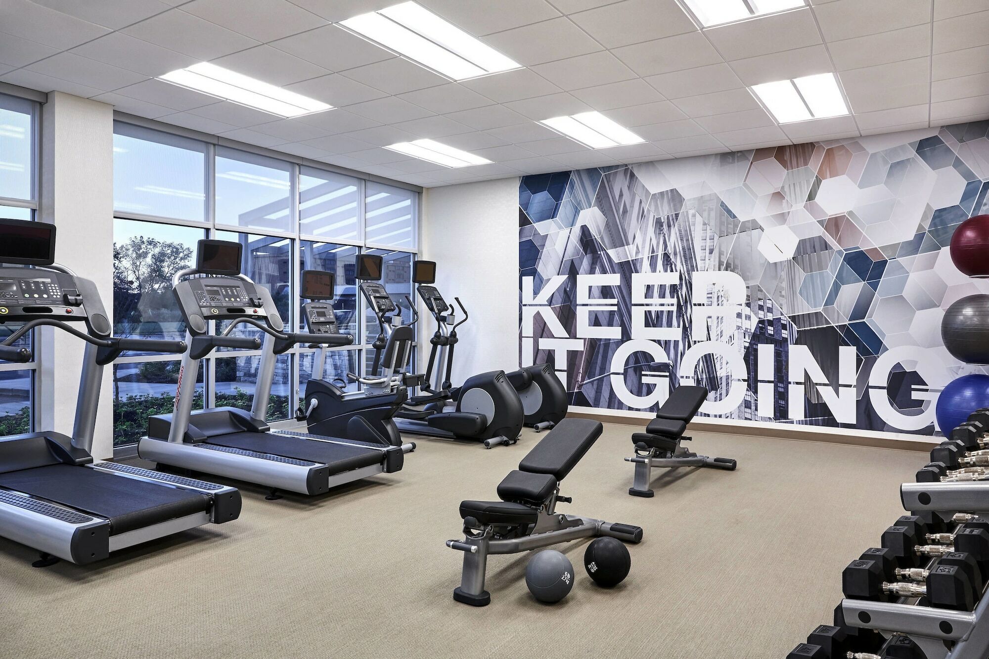 Springhill Suites By Marriott Milwaukee West/Уауатоса Екстериор снимка